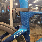 Factor
Hanzo
Slick 2018-2022
Radar mount
Garmin Varia RTL715 with camera