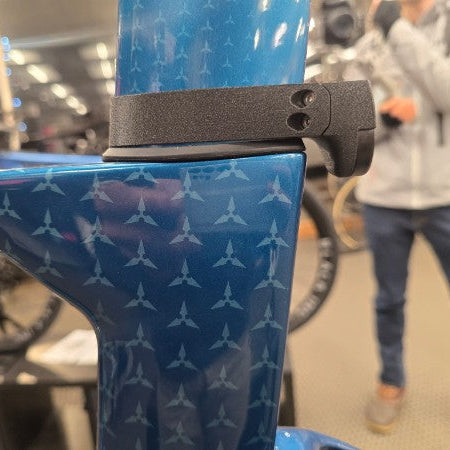 Factor
Hanzo
Slick 2018-2022
Radar mount
Garmin Varia RTL515
Wahoo Trackr
Magene L508
Bryton Gardia
Cycplus L7
iGPSport SR mini and SR30
Image from FastSplits