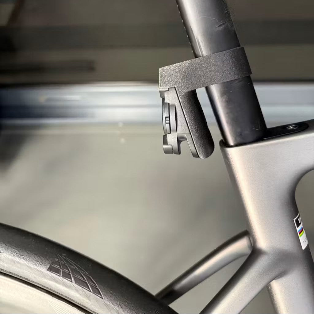 Enve
Melee
Fray
Radar mount
Garmin Varia RCT715 with camera