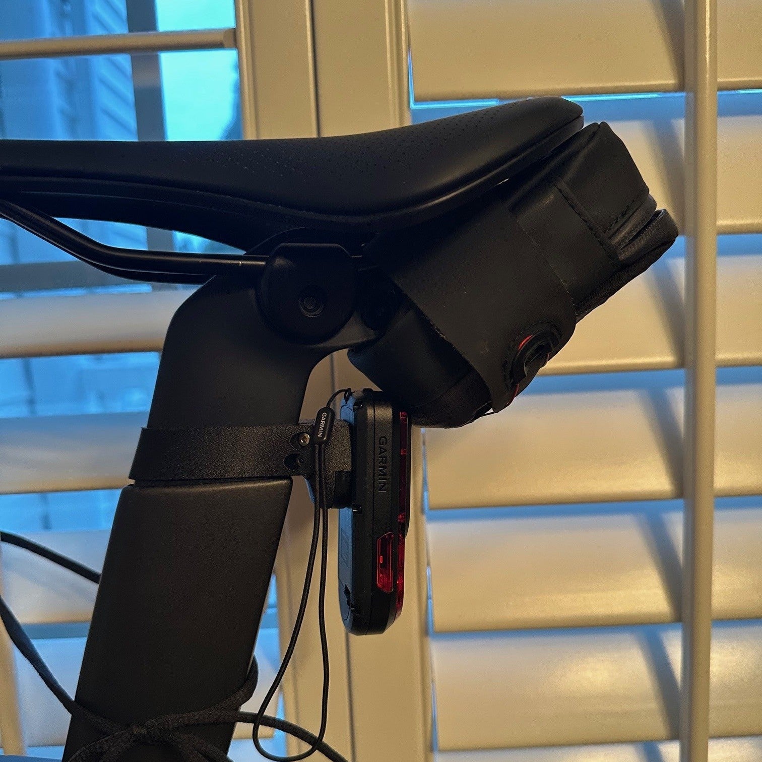 Trek
Madone Gen 6 Seat Post
Radar mount
Garmin Varia RTL515
Wahoo Trackr
Magene L508
Bryton Gardia
Cycplus L7
iGPSport SR mini and SR30