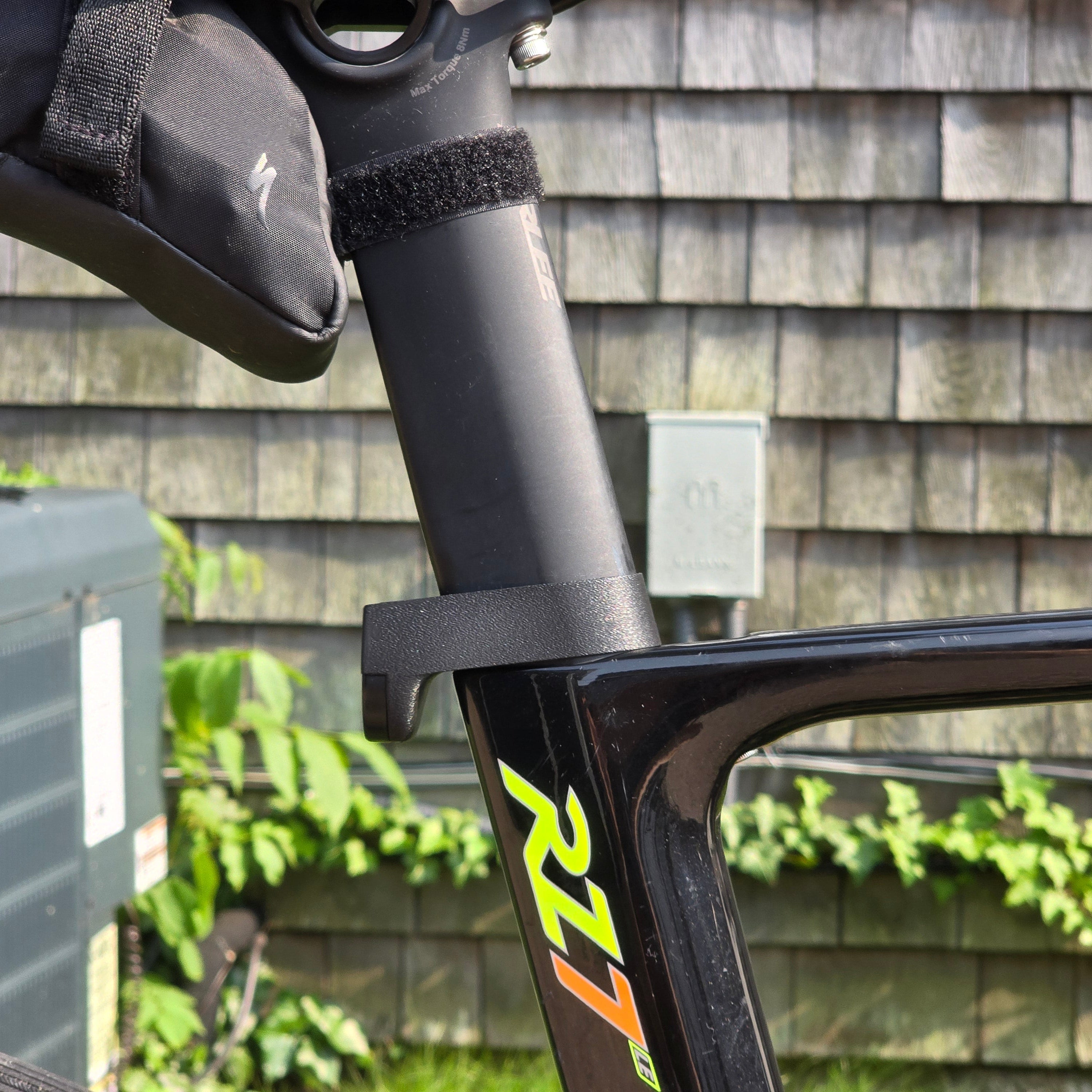 Parlee
RZ7
Radar mount
Garmin Varia RTL515
Wahoo Trackr
Magene L508
Bryton Gardia
Cycplus L7
iGPSport SR mini and SR30