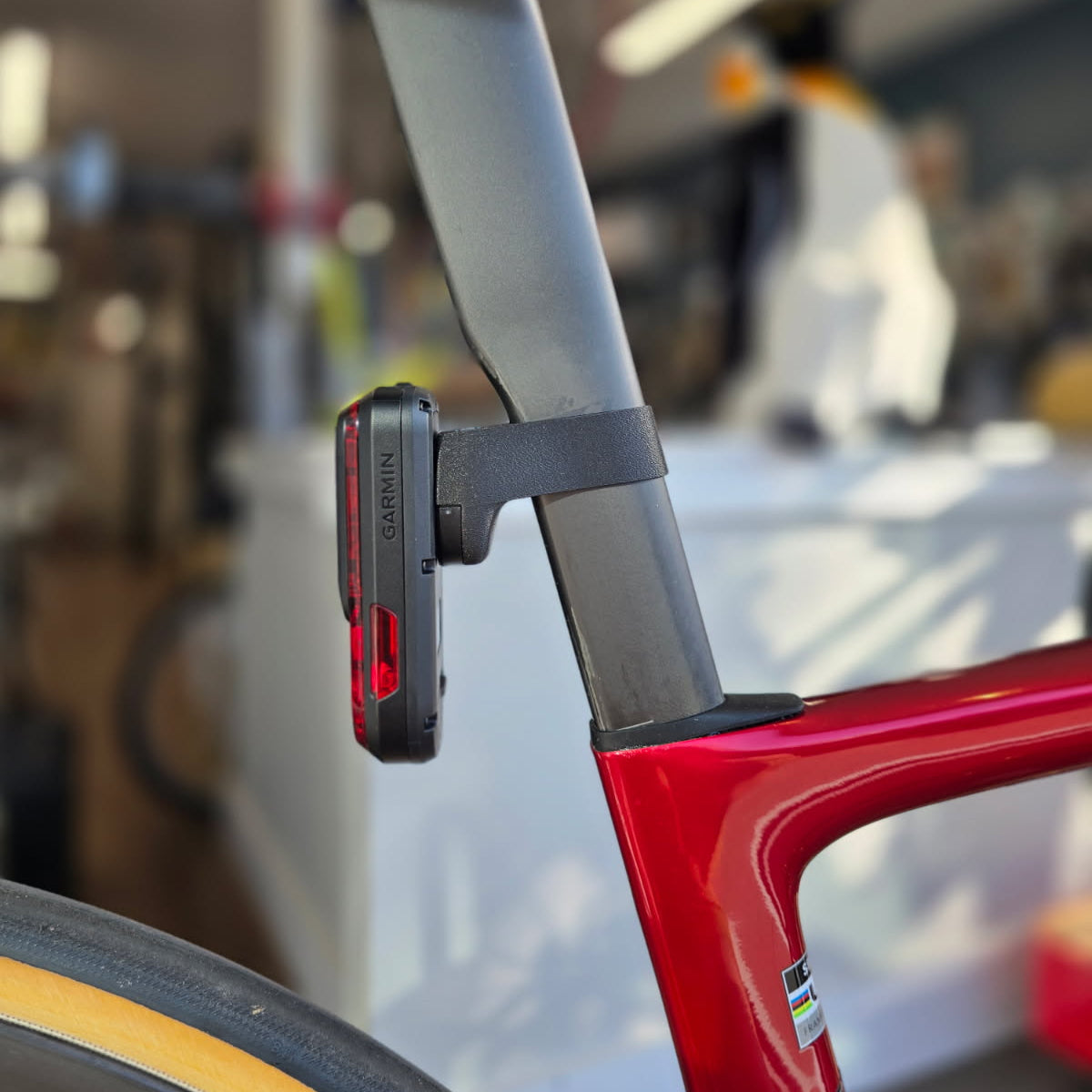 Specialized
Tarmac SL9
Radar mount
Garmin Varia RearVue 820
Garmin Varia RTL515
Wahoo Trackr
Magene L508
Bryton Gardia
Cycplus L7
iGPSport SR mini and SR30