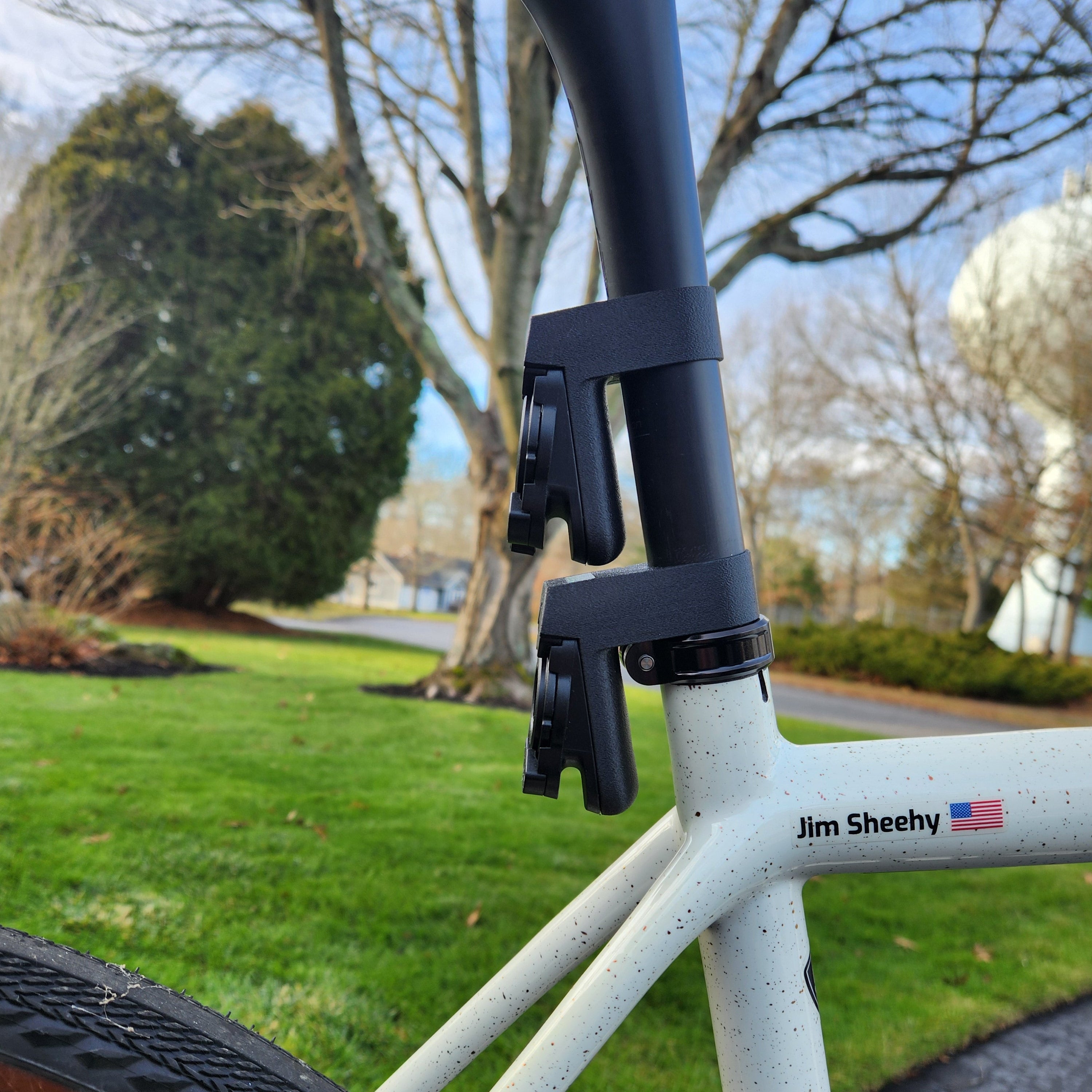 Garmin RCT715 mount on 27.2mm post
Low clearance
High clearance