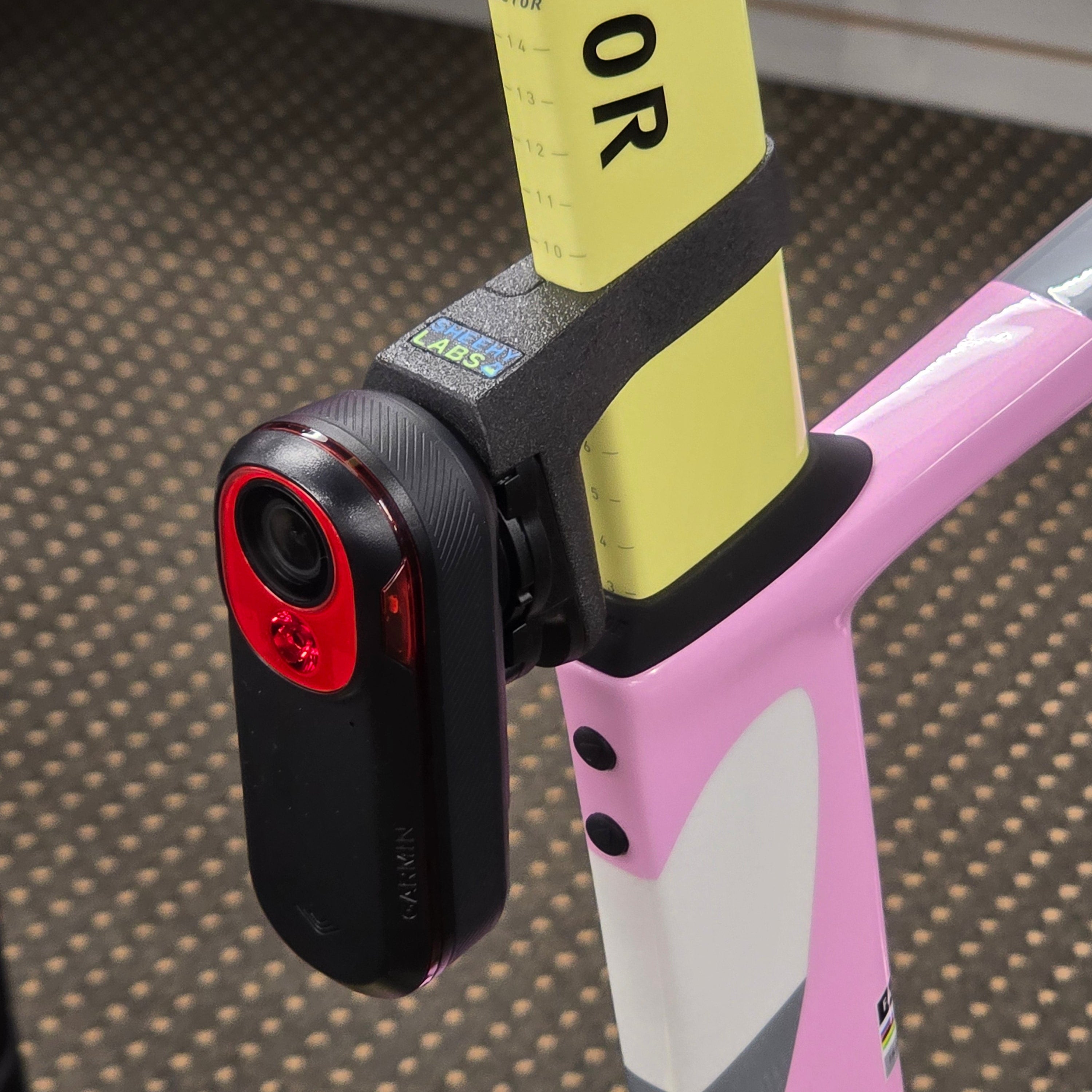 Factor
ONE
Radar mount
Garmin Varia RCT715 with camera